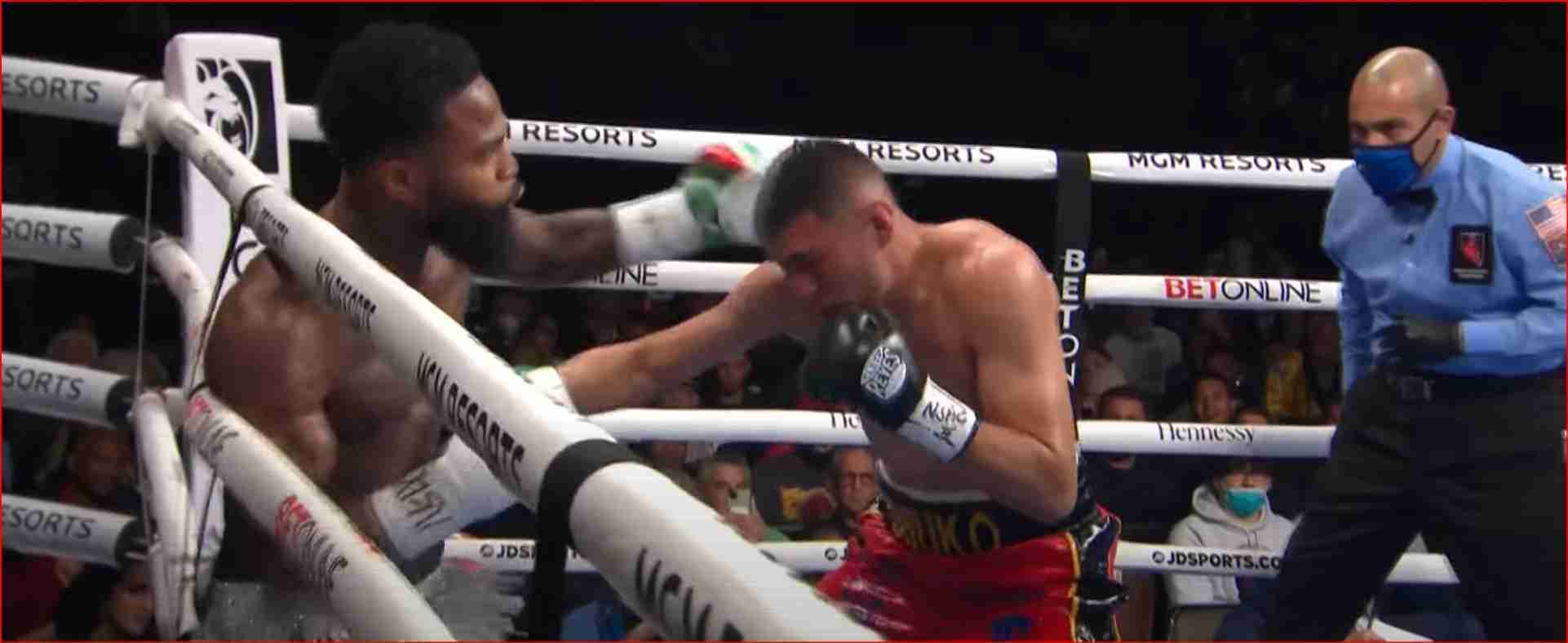 Southpaw Knocks Down Opponent 3 Times In A Single Round