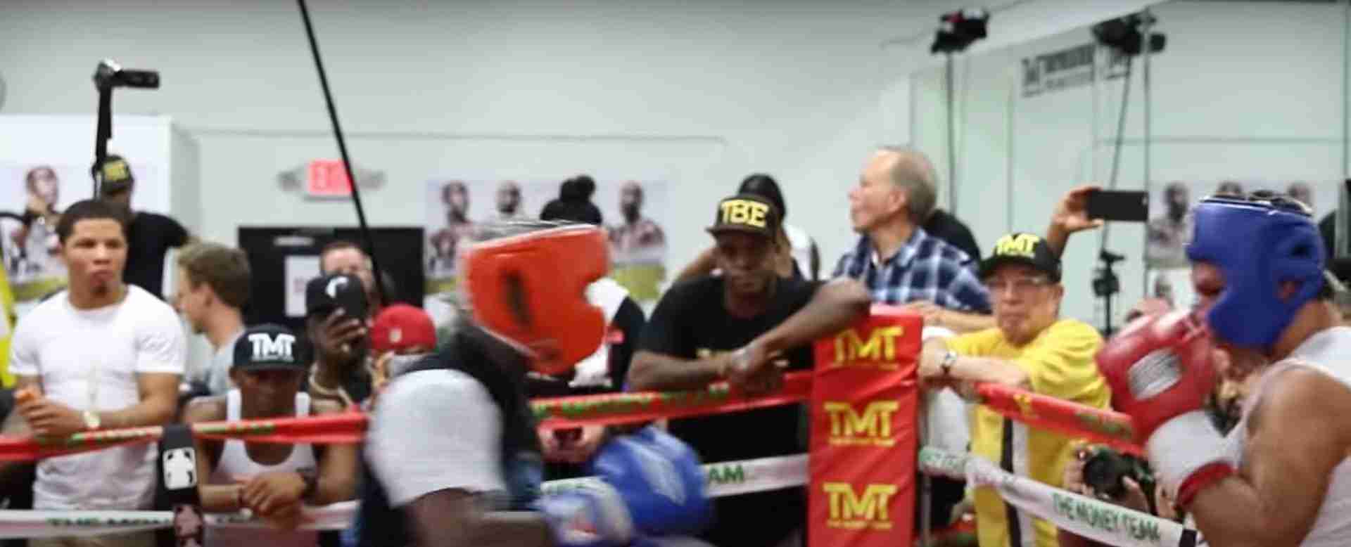 Young Prospect Speaks On Sparring 44-Year-Old Floyd Mayweather