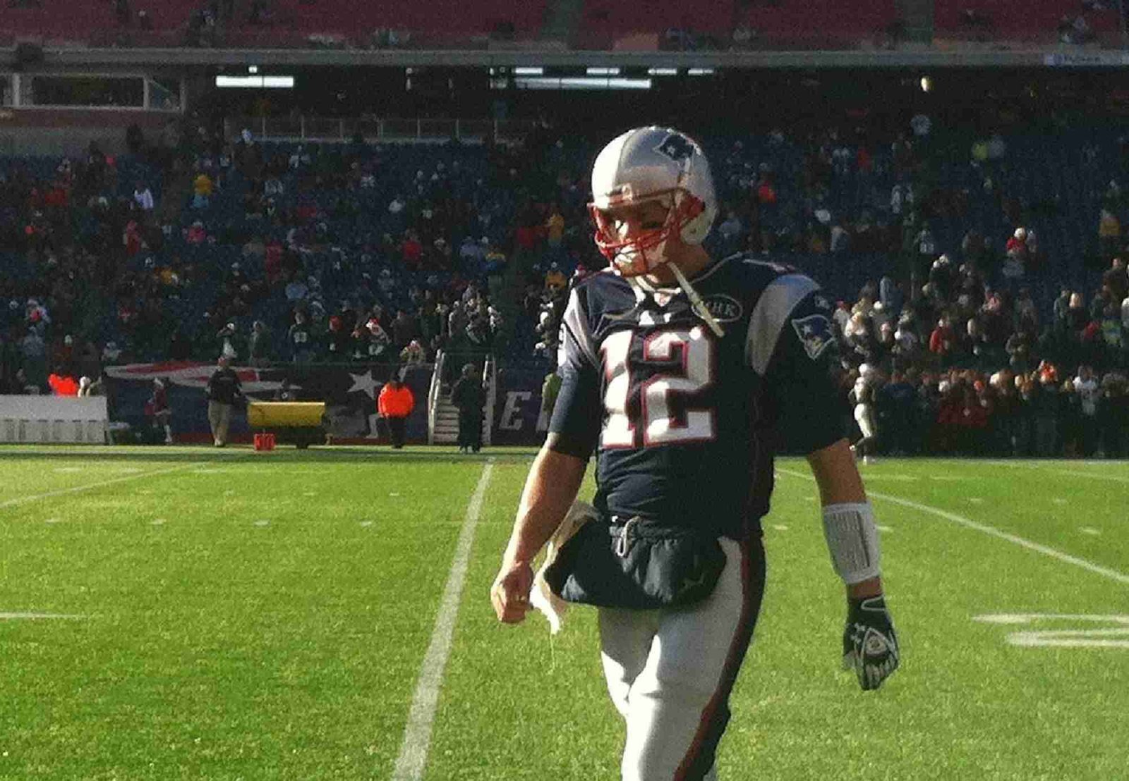 Mayweather Reacts To Tom Brady News 2 brady