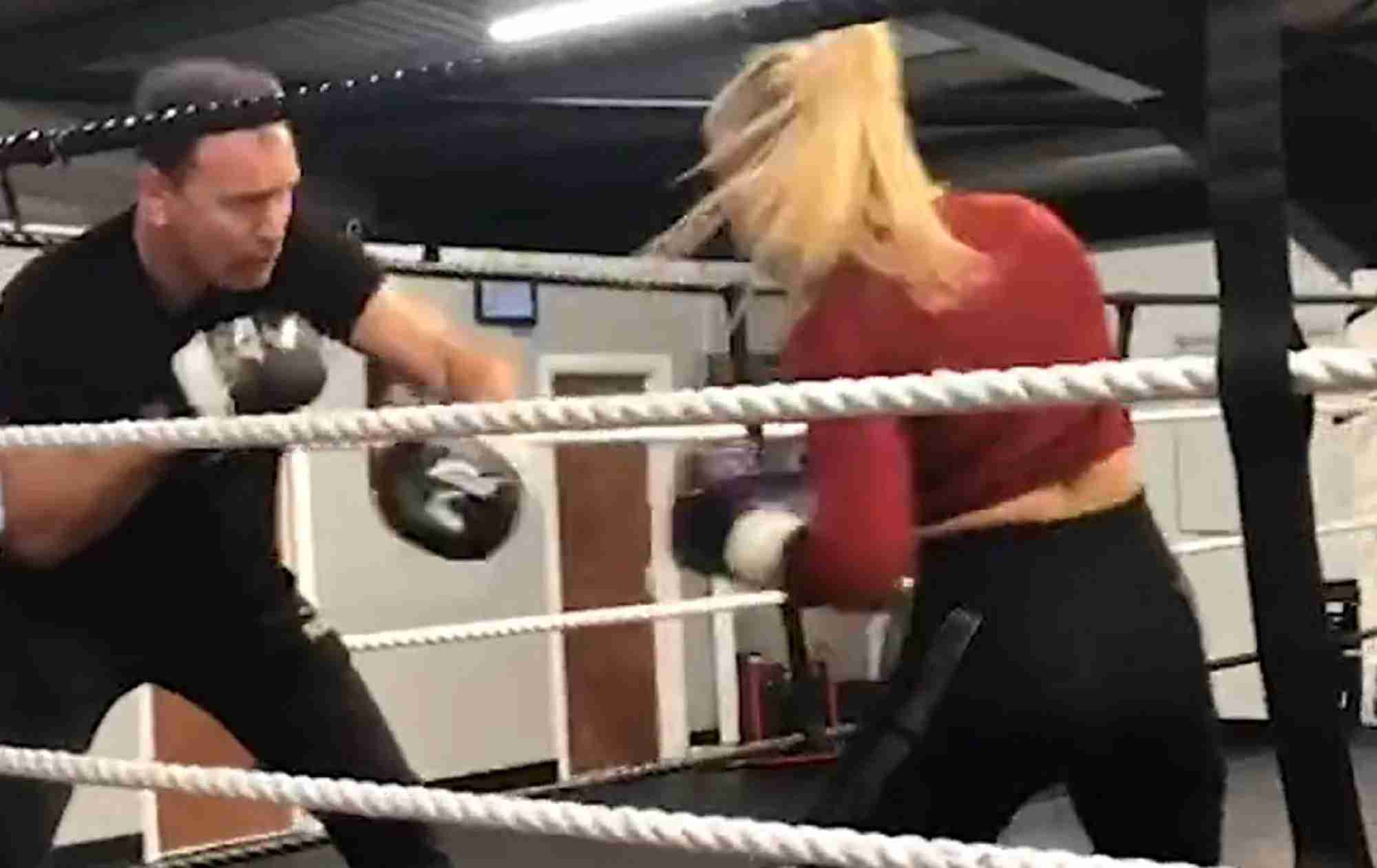 Blonde Bombshell Very Sharp On Pads Ahead Of Title Fight