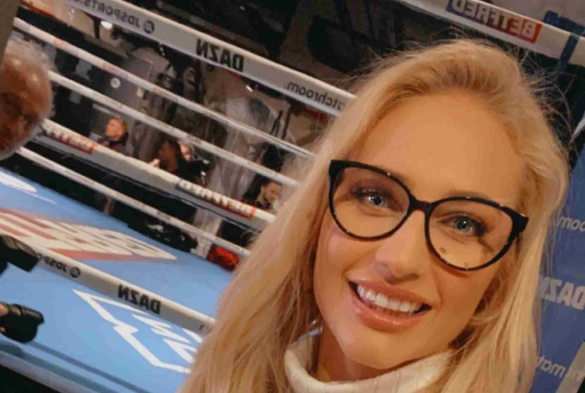 Blonde Bombshell Grabs Attention At Public Weigh In