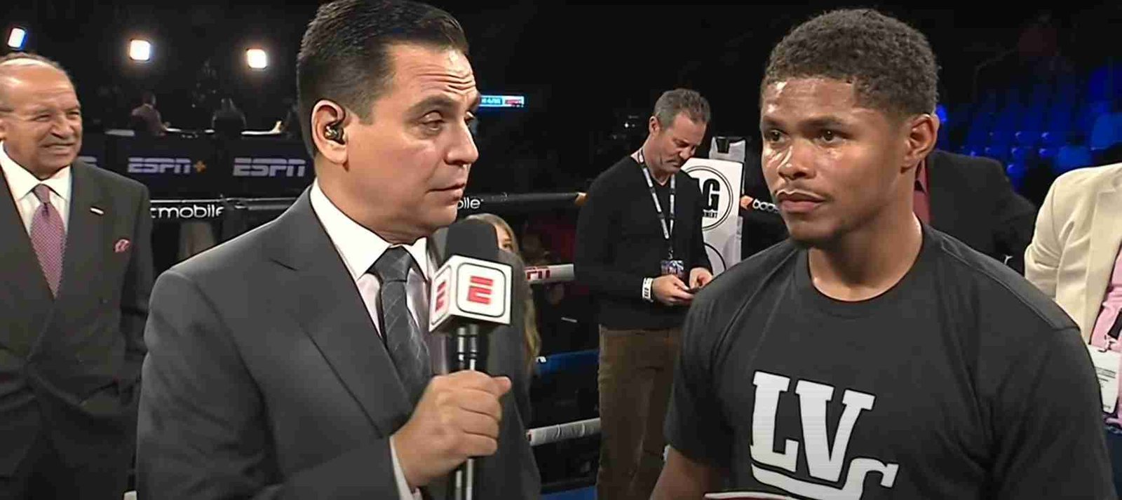 Shakur Stevenson Responds to Mayweather Comparisons