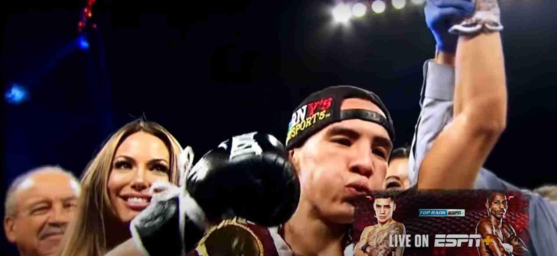 Watch: Oscar Valdez Spars Ahead Of Stevenson Fight