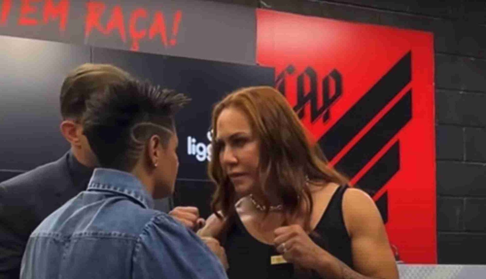 MMA Women's Star Set For Boxing Debut