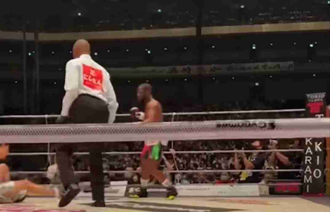 Mayweather Knocks Out Opponent In Japan