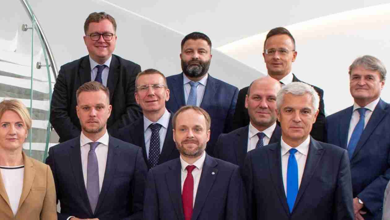 Bucharest 9 Countries Rule Putin's Russia Biggest Threat To NATO and European Security As Eastern Europe Cut Ties With Russia