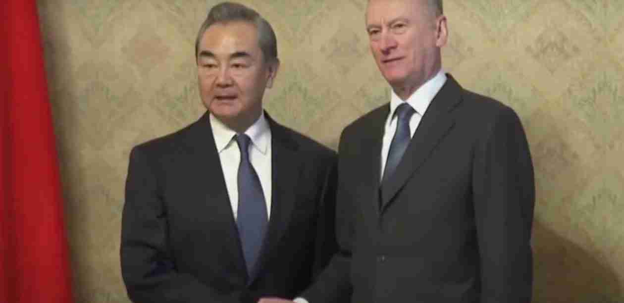Depressingly and Sadly China Visit Putin's Russia While World Leaders Flock To Ukraine Care Free As Putin 'Satan II' Bomb Malfunctions and China Diplomat Looks Shaking and Scared