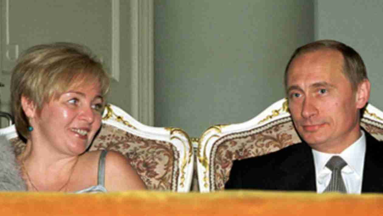 Putin Ex-Wife Panicking and Trying To Sell Apartments Quickly In Spain