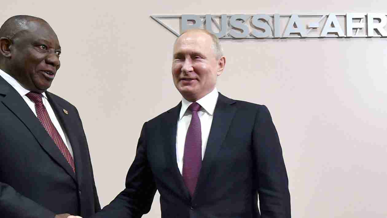 Russia Tries To Get Influence In Africa For Their War At The Same Time As Robbing Them By Stopping Grain Going To Their Country
