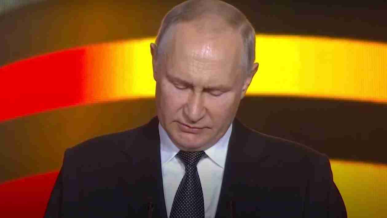 Russian Commander Who Defected From Putin Explains Why