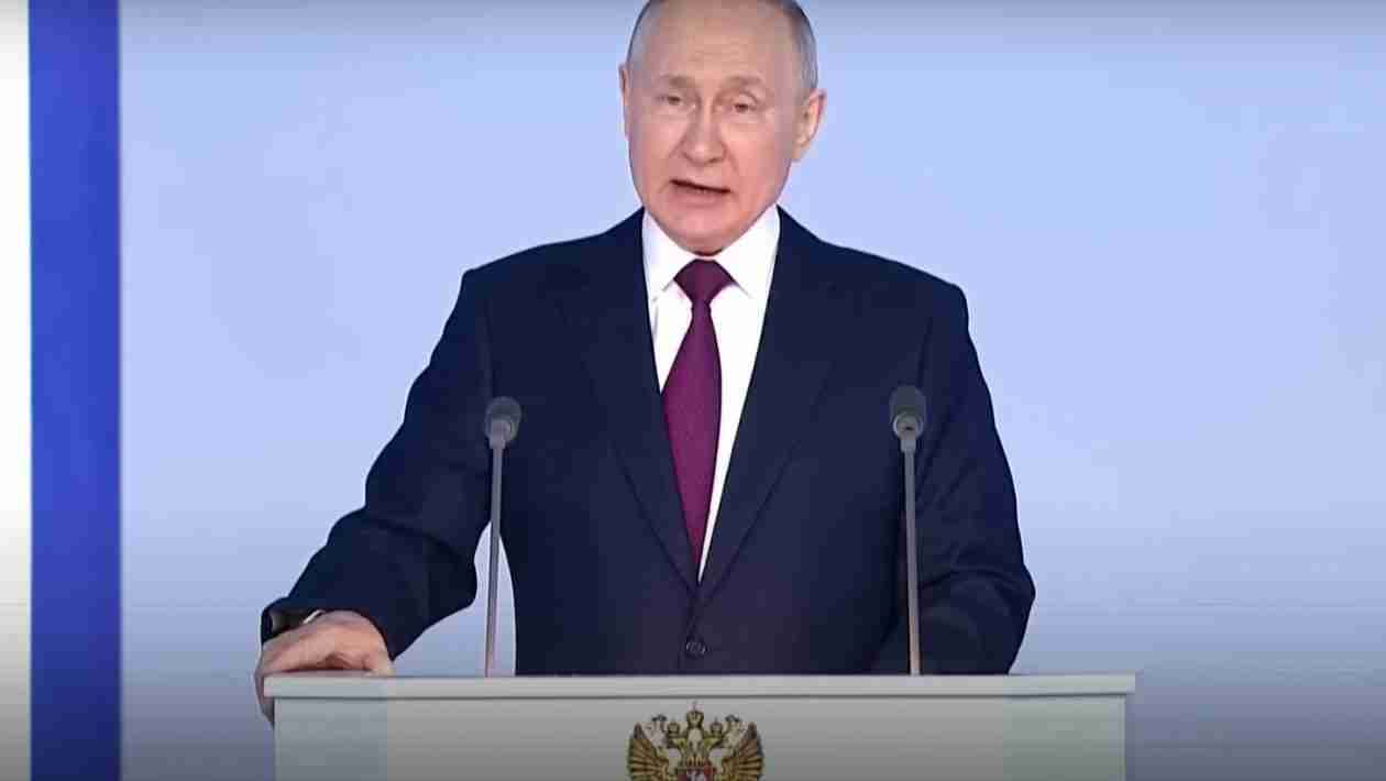 Useless Good For Nothing Putin Tried To Launch Satan II Bomb While US President Was In Kyiv And He Could Not Even Do That Right - It Malfunctioned - Typical Satan Moron