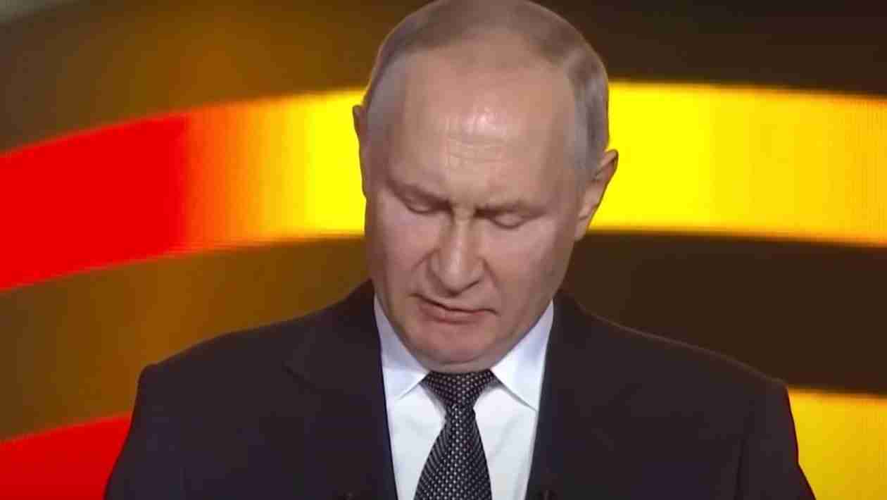 Wild Fire Blazes In Russia Destroying Cutting Edge Putin Weapon Factory
