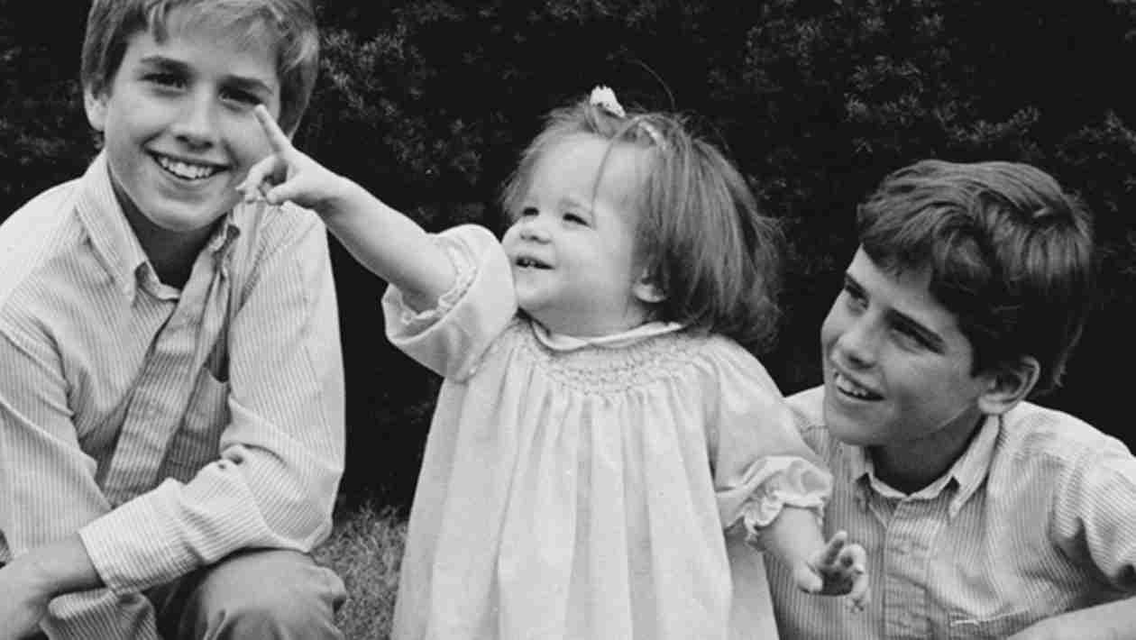 Biden Administration Finally Collapsing Under Its Own Weight As Control Of Narrative Gone With Joe Biden and His Family's Ties To Russia Ally China