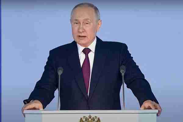 If Vladimir Putin Leaves Russia Nations Are Now Legally Bound To Arrest Him Under International Law and Arrest Warrant