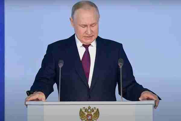 Mayhem In Moscow As Small Child Mutilator Vladimir Putin's State Media In Meltdown With Guest Mysteriously Collapsing