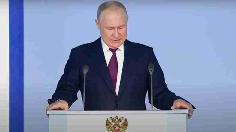 Mayhem In Moscow As Small Child Mutilator Vladimir Putin's State Media In Meltdown With Guest Mysteriously Collapsing