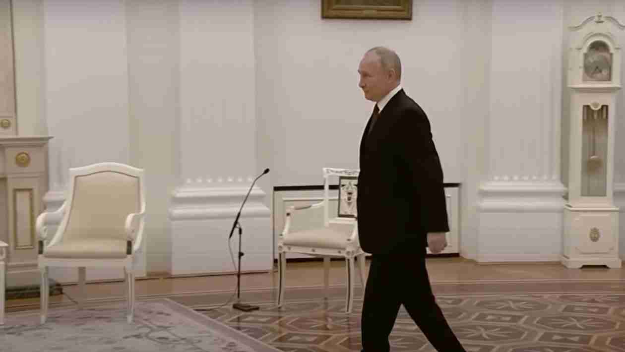 Putin Foolishly Insults and Lies To His Main Ally China As Both Get Decimated On World Stage