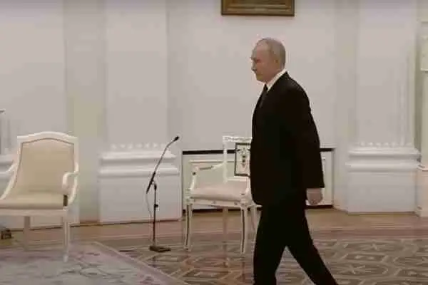 Putin Foolishly Insults and Lies To His Main Ally China As Both Get Decimated On World Stage