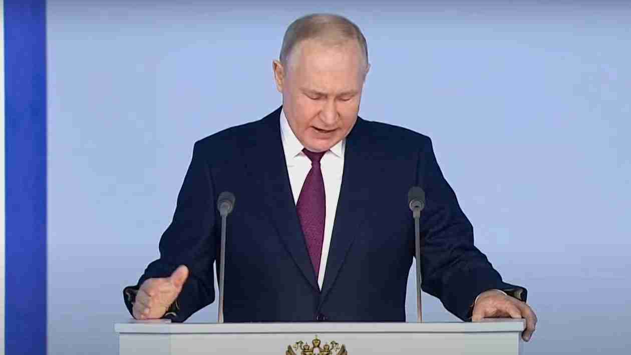 Russian Political Scientist Says Putin Likely Using Heavy Drugs