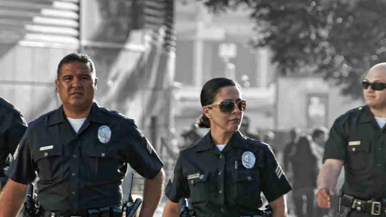 Some Crooked los Angeles Police About To Get Smashed and Their Heads Kicked In As California Sinks Under Gavin Newsom Leadership