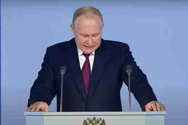 Switzerland Begin Trial For Swiss Bankers Who Transferred Millions To Putin's Assistant