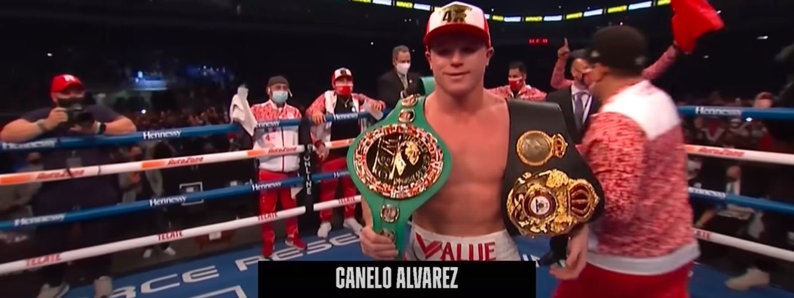 Boxing World Reacts To Canelo Beating Munguia