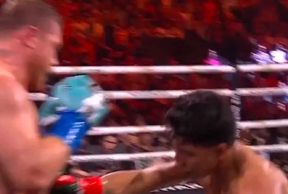 Watch: Canelo Knocks Down Munguia For The First Time In His Career