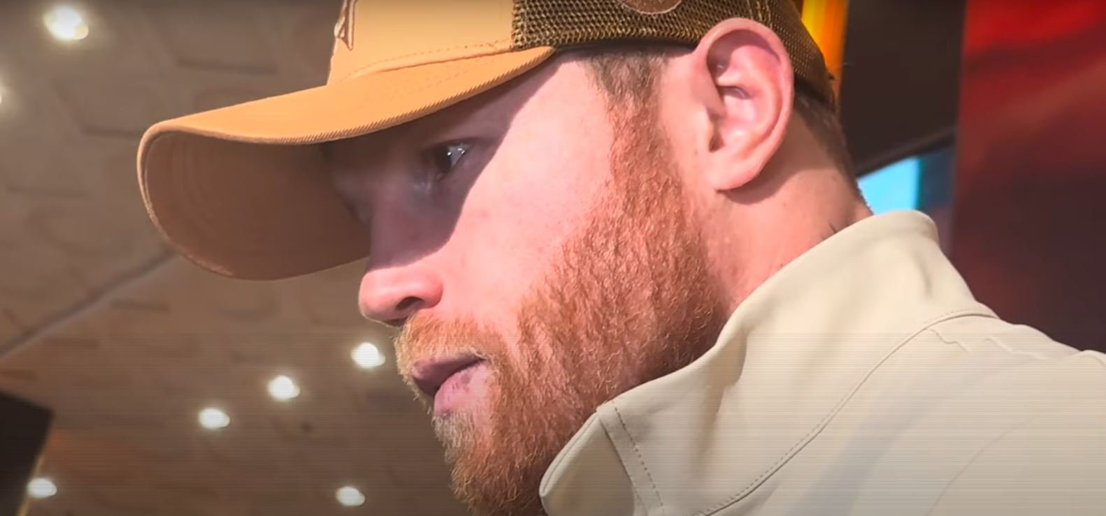 Canelo Reacts to De La Hoya
