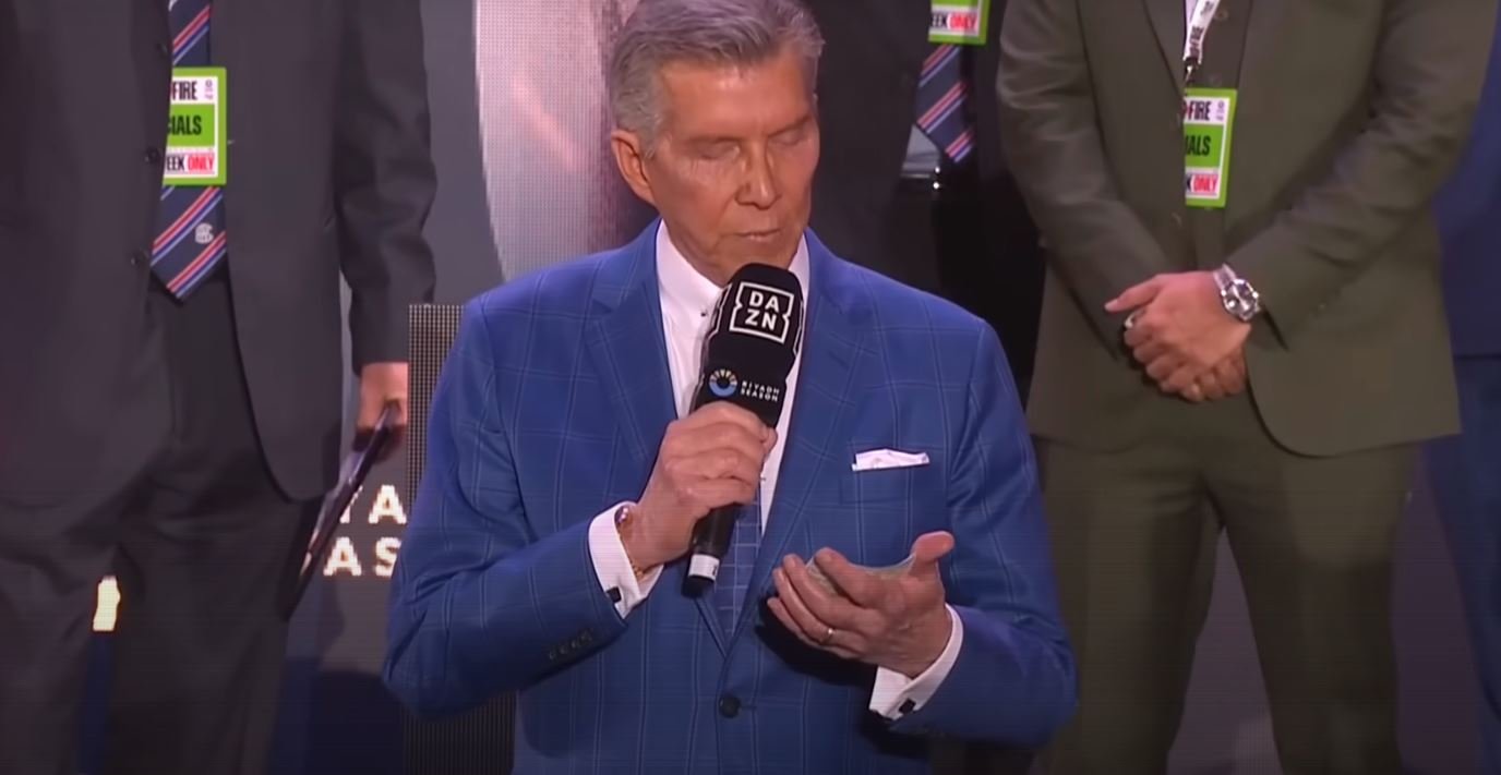 Usyk Weight Was Called Out Wrong By Michael Buffer