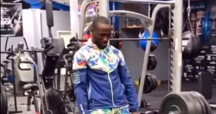 Superhuman 147lbs Terence Crawford Deadlifts 455lbs