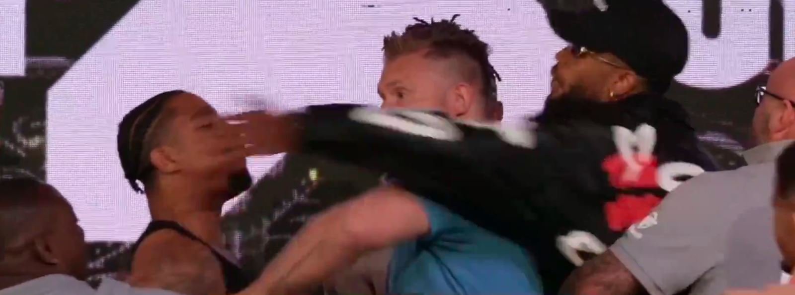 anderson silva's son slaps opponent at boxing meeting