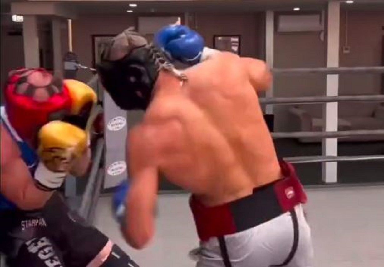 Chris Eubank Jr Beats Up Sparring Partner Until He Quits