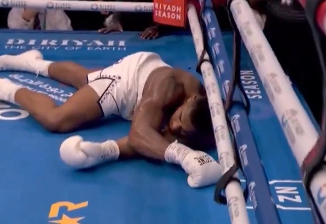 Watch: Daniel Dubois Brutally Knocks Anthony Joshua Out Cold 2 Daniel Dubois Brutally Knocks Anthony Joshua Out Cold
