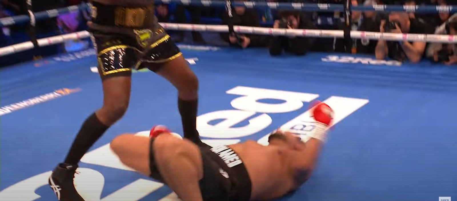 Watch: Lawrence Okolie Wins By Violent 1st Round Knockout On Heavyweight Debut With Murderous Right Hand 2 Lawrence Okolie Wins By Violent 1st Round Knockout On Heavyweight Debut With Murderous Right Hand