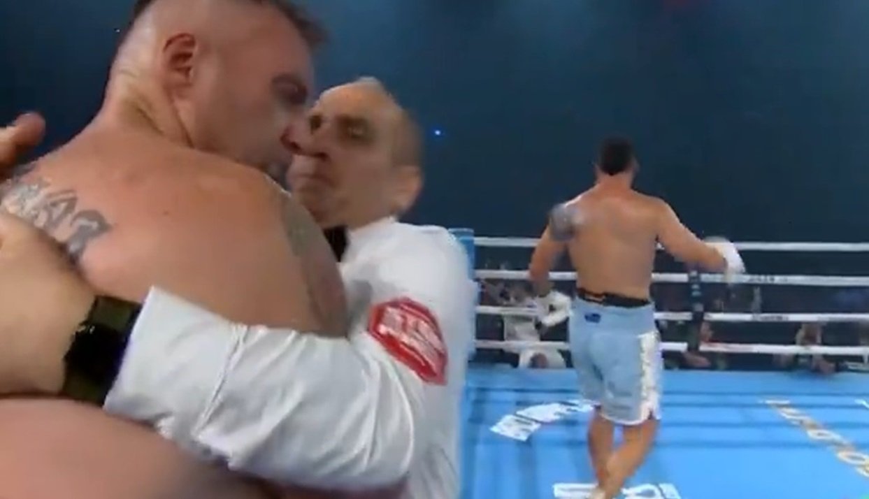 Australian Heavyweight Goes 12-0 With Round 2 Demolition