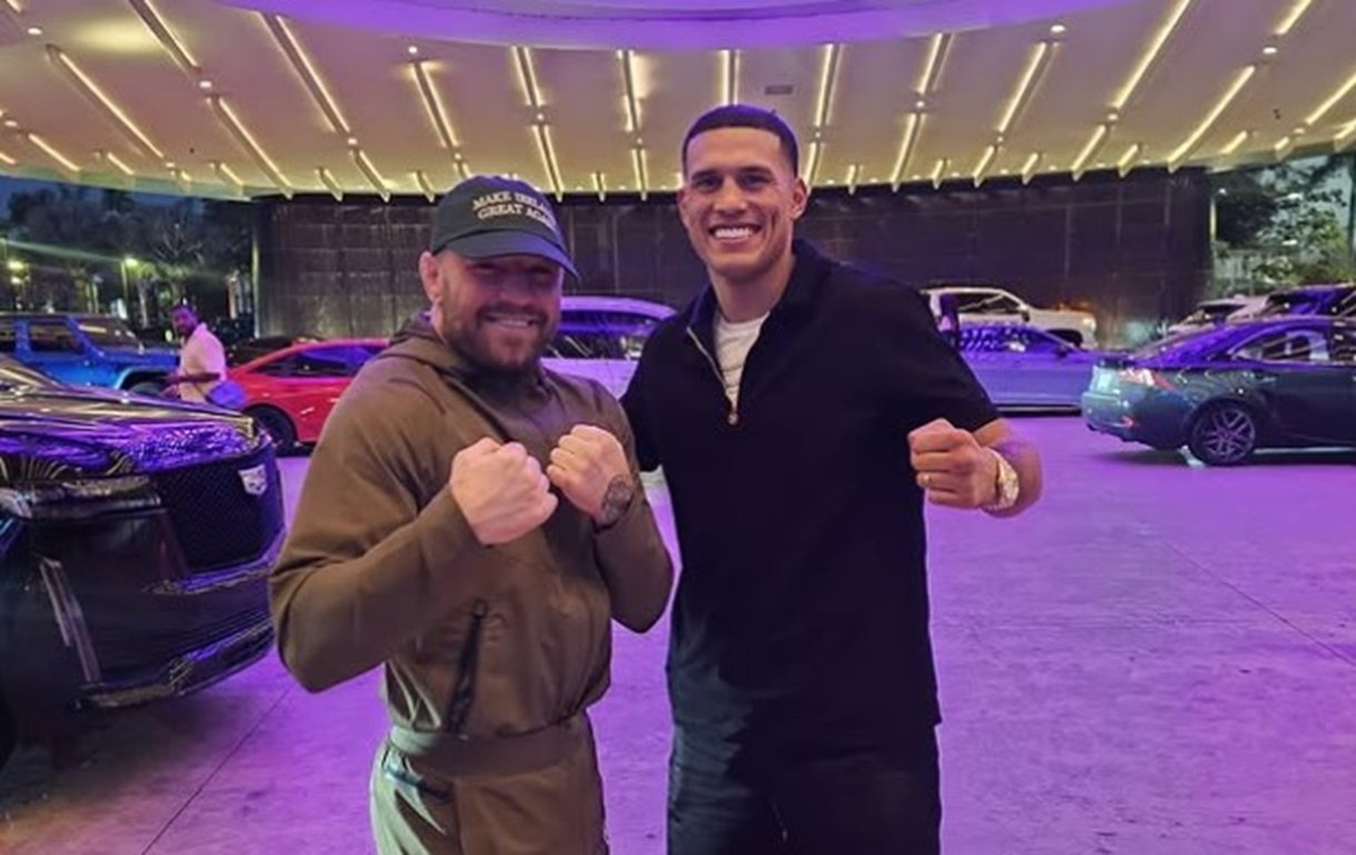 David Benavidez Has 1st Meeting With Conor McGregor And Sings His Praises