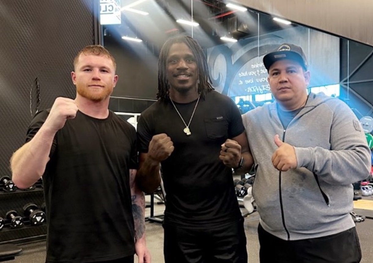 Canelo Álvarez Early Arrival Riyadh Season Scull Fight Sparks Excitement for May 2025 Showdown
