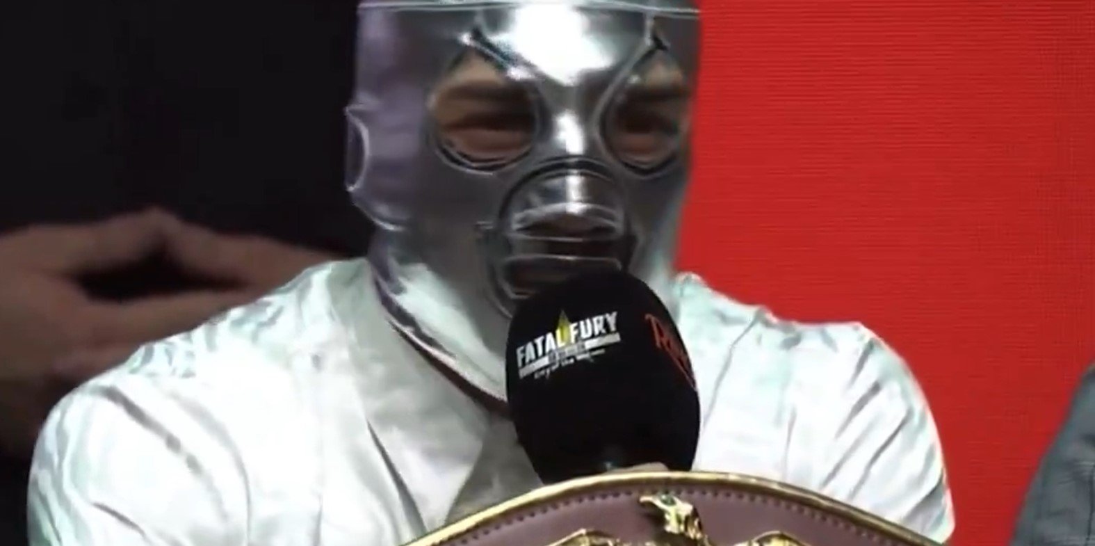 People Didn't Know What To Make Of 'Goofy' Teofimo Lopez Mask