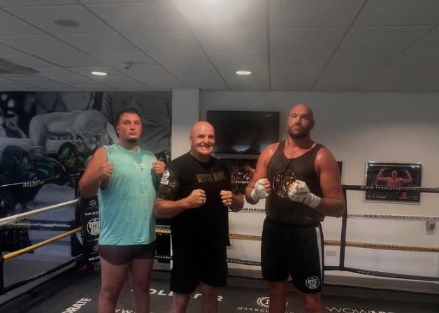 Trim Tyson Fury Loses Dramatic Amount Of Weight Seen In Boxing Wraps Alongside Father John Fury
