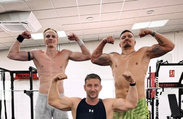 Usyk Back Training For Undisputed Heavyweight Fight And Has 3 Words For Dubois