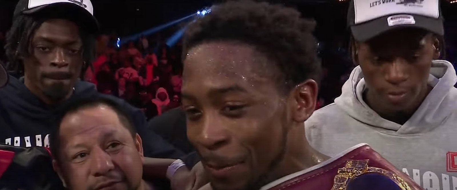 Davis vs De Los Santos fight predictions 2 Davis vs De Los Santos fight predictions