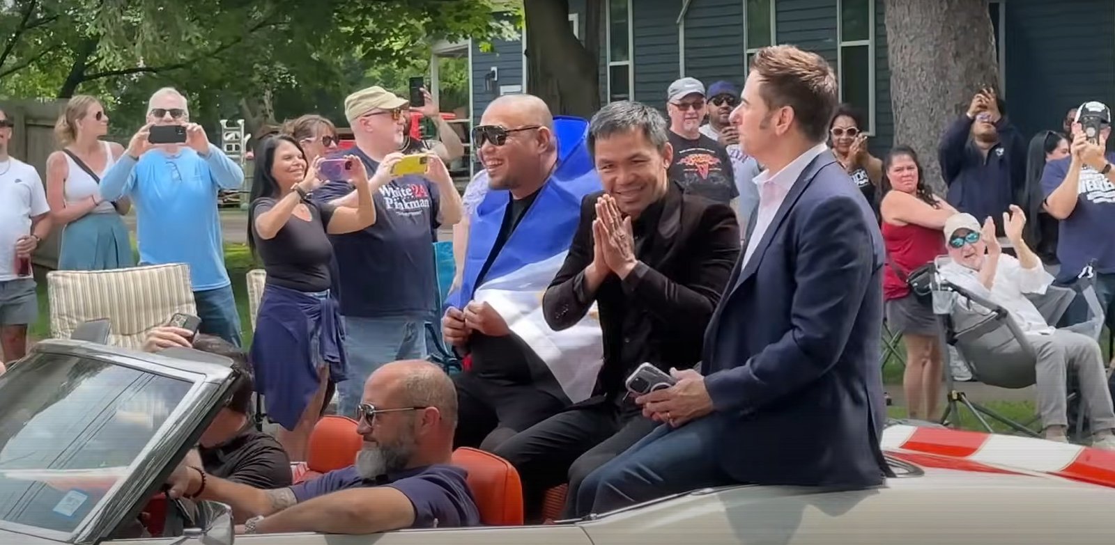 Photos: Pacquiao, Morales and Fellow 2025 Boxing Hall Of Fame Inductees In Classic Vintage Car Parade In New York 2 Photos: Pacquiao and Fellow 2025 Boxing Hall Of Fame Inductees In Classic Vintage Car Parade In New York