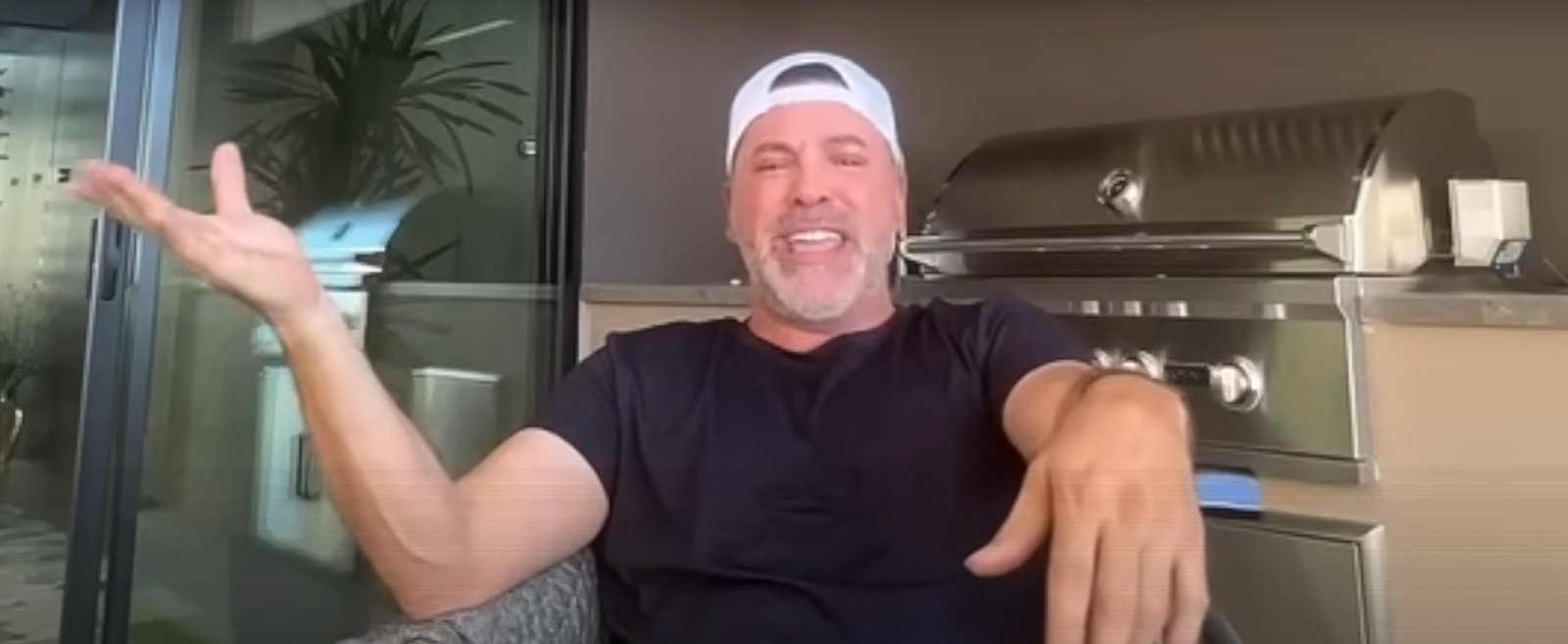De La Hoya Reacts To Slander Claim From Juan Manuel Marquez