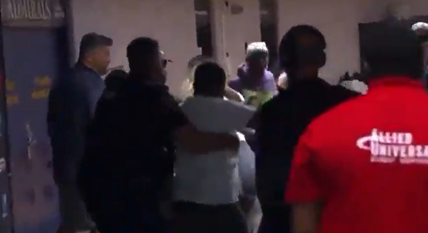 See: Keyshawn Davis And His Brother Get Into Backstage Brawl With Opponent And His Team 2 Keyshawn Davis And His Brother Get Into Backstage Brawl With Opponent And His Team