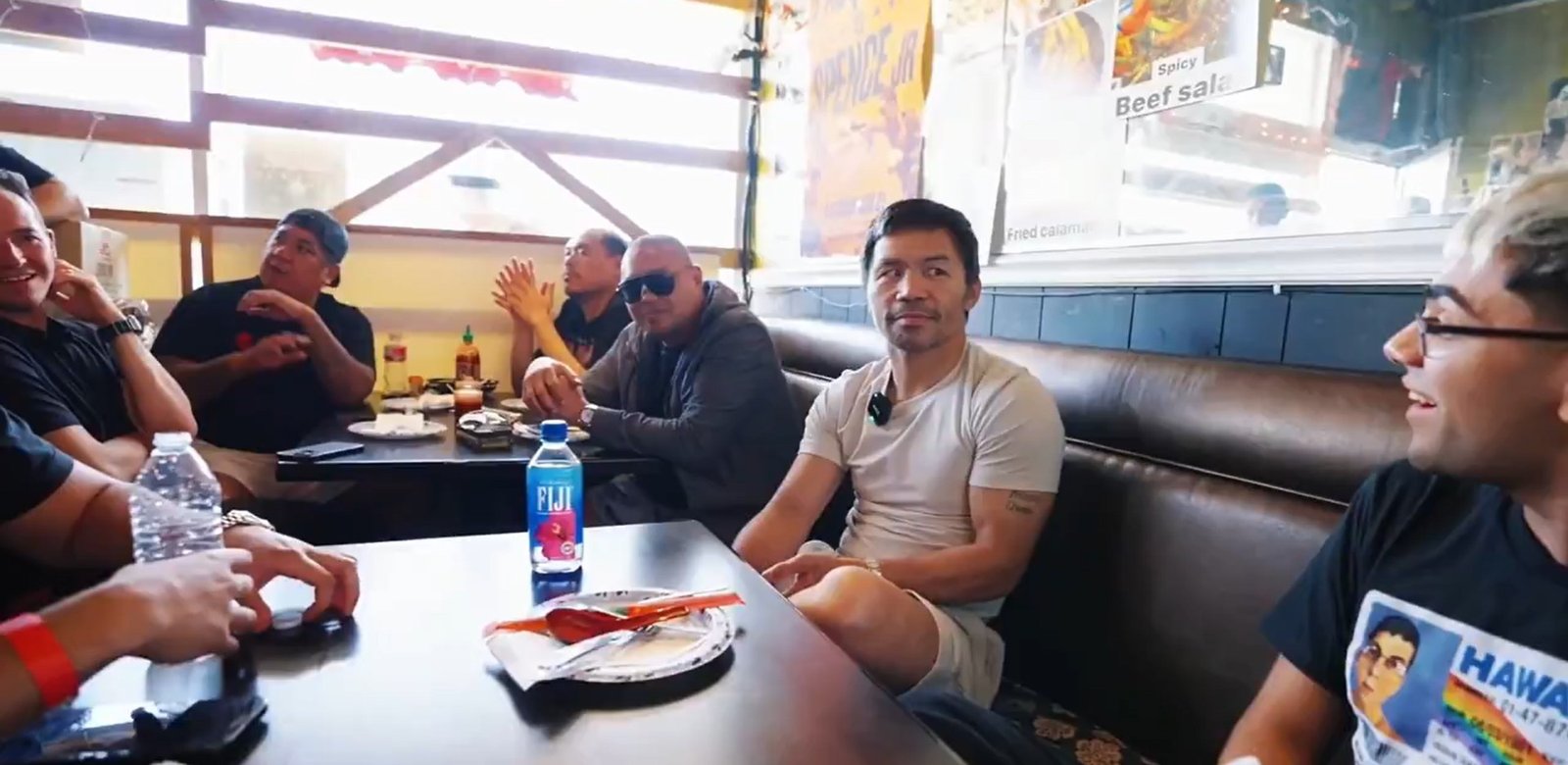 Manny Pacquiao Meets Infamous Streamer