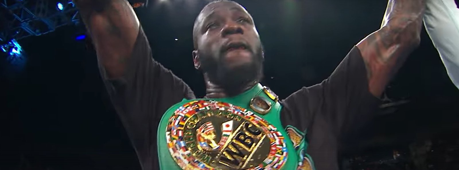 Boxing World Reacts To Emphatic Deontay Wilder Comeback Win