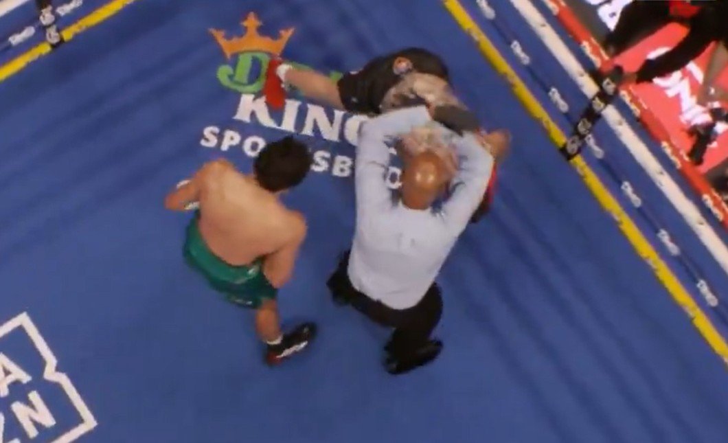 Every Angle Of Hamzah Sheeraz's Baseball Bat Like Barbaric Brutal Knockout Of Edgar Berlanga
