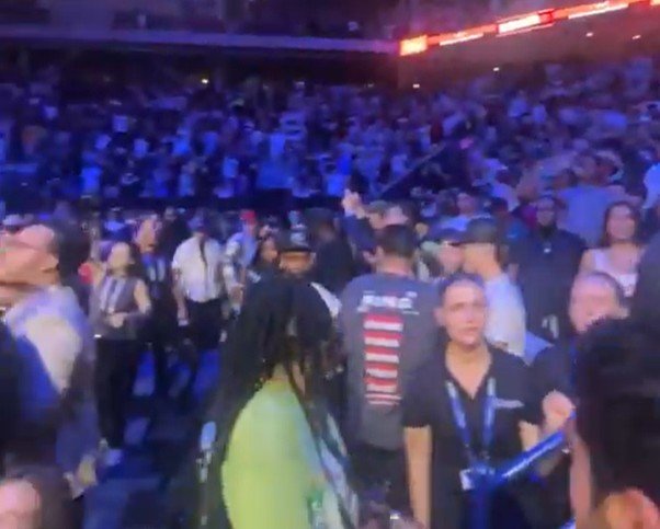 Hamzah Sheeraz Knockout Of Berlanga Sends Berlanga's Hometown New York Crowd Wild