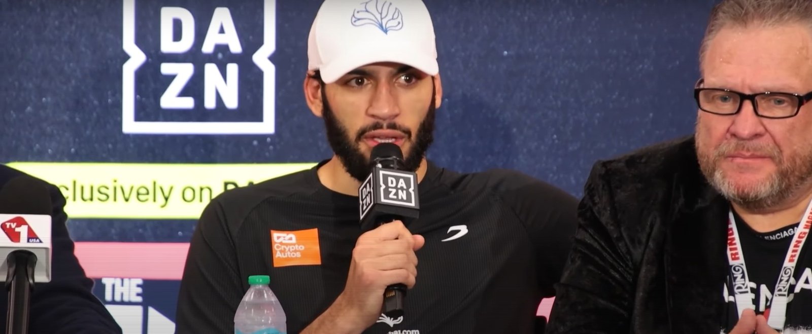 Hamzah Sheeraz Secures Canelo Fight