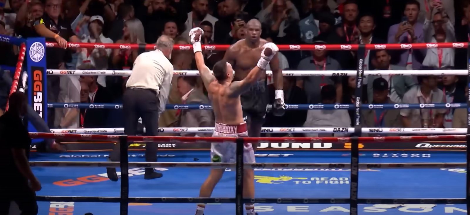 Joe Rogan Reacts To Usyk Knocking Out Dubois